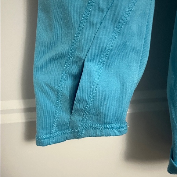 LL Bean misses base layer quarter zip - Picture 2 of 3